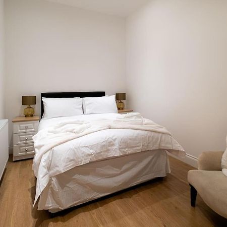 2 Bed 2 Bath Spacious Apartment In Central 애버딘 외부 사진