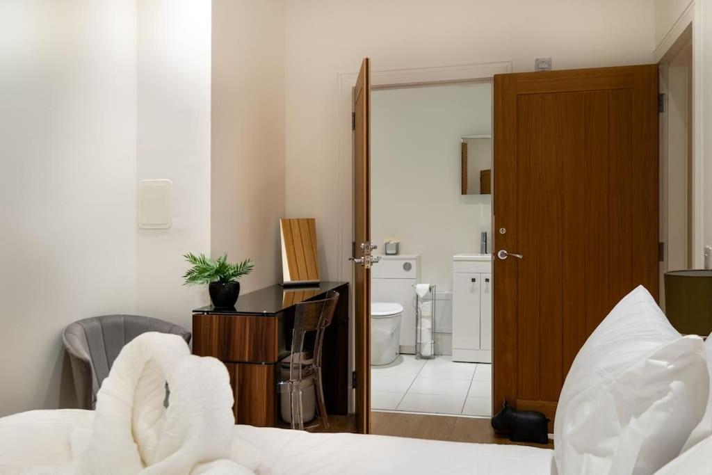 2 Bed 2 Bath Spacious Apartment In Central 애버딘 외부 사진