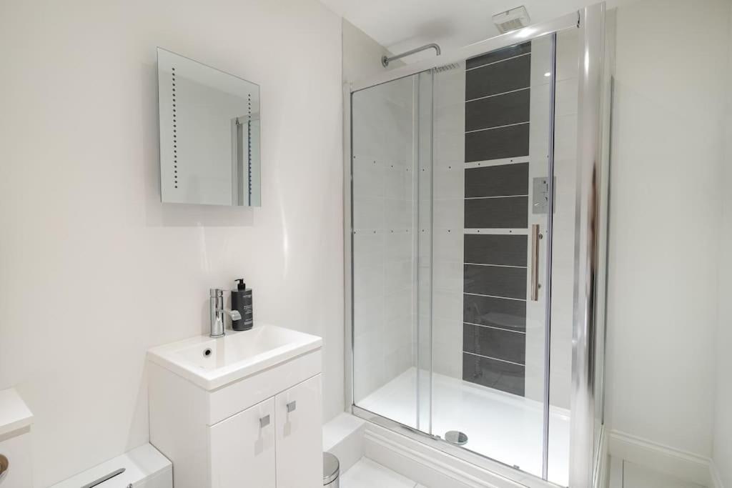 2 Bed 2 Bath Spacious Apartment In Central 애버딘 외부 사진