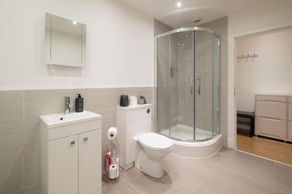 2 Bed 2 Bath Spacious Apartment In Central 애버딘 외부 사진
